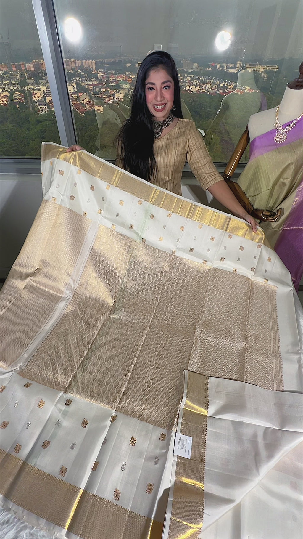 Mallipoo (மல்லிப்பூ)